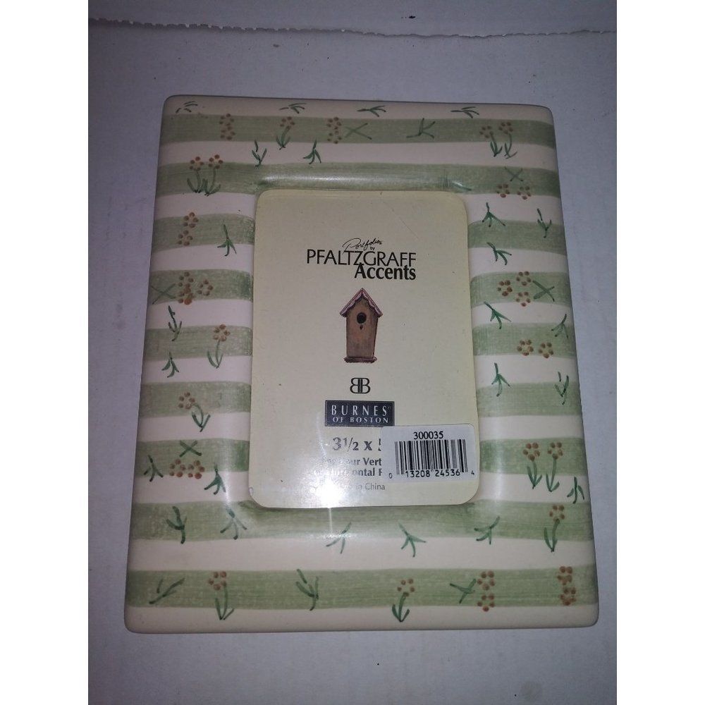 Portfolios by Pfaltzgraff Accents Burnes of Boston Green & Cream w Daisy Flower